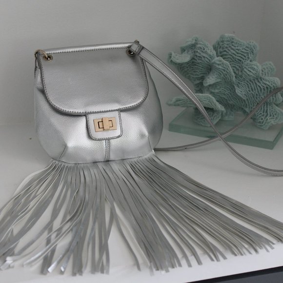 NEW Expressions NY Fringe Crossbody Purse METALLIC Silver Mini Retro Bag - Picture 2 of 11